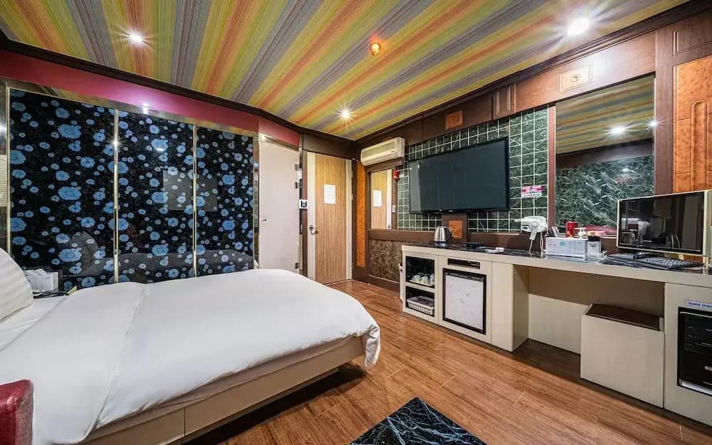 Sadang Charis Hotel - photo 37