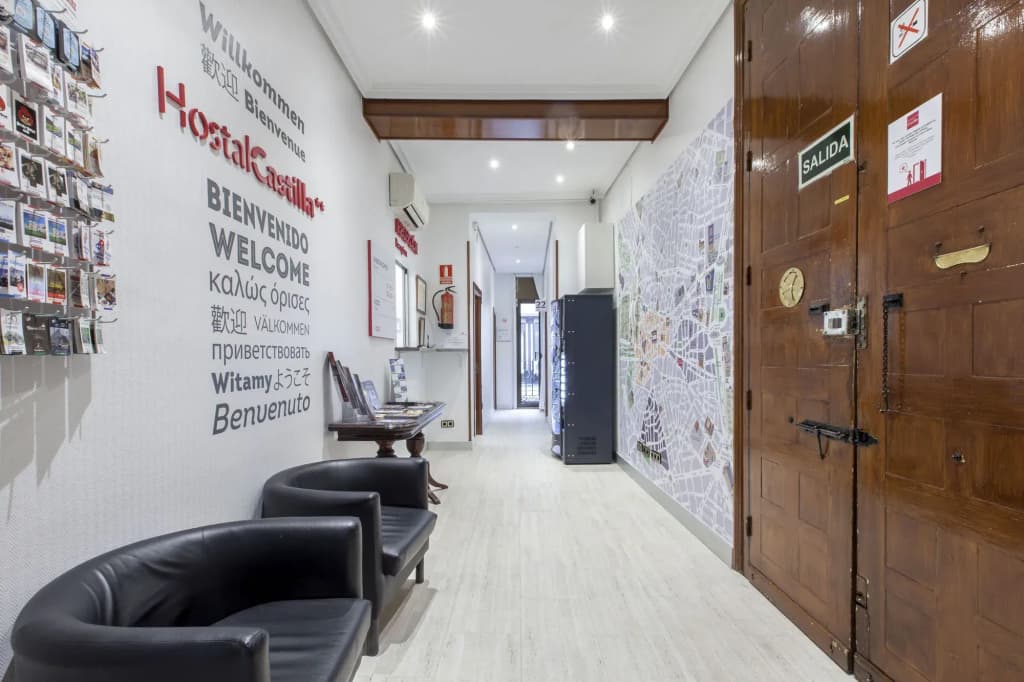 Hostal Castilla I - Atocha - photo 11