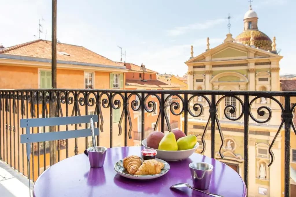Ross 5- F2, Lumineux, Balcon, Loft, Clim, Vieux-Nice - photo 5