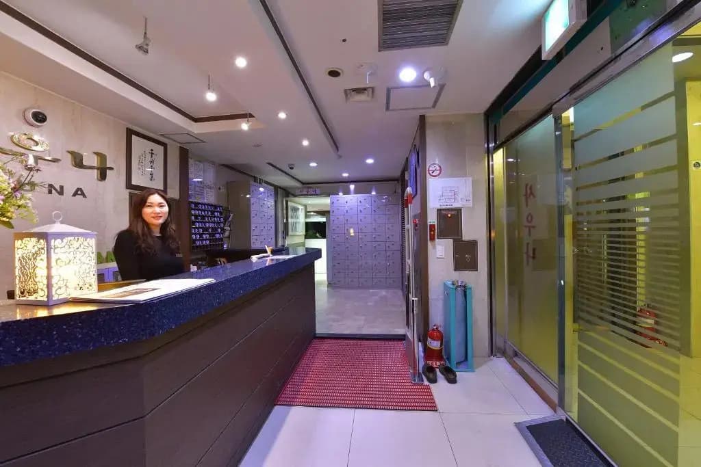 Hotel Lake - photo 2