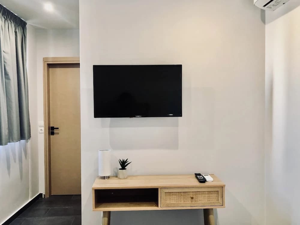 Navitas House Athens - photo 1