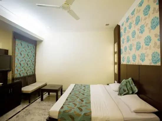 OYO Premium - photo 3