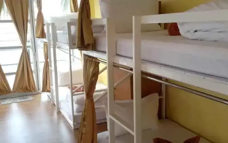 Zone 6 Co-working Beach Apartment - photo 30