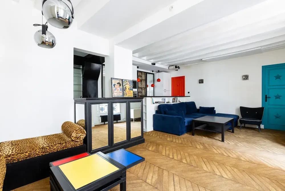 Bauhaus Magic in the Marais - photo 2