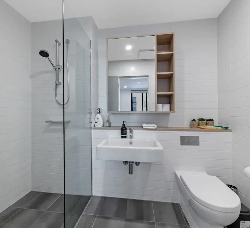 Kozyguru | Penrith | 2 Bed 2 Bath Apt Free Parking - photo 4