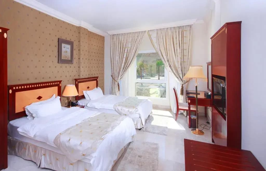 Pioneer Hotel Apartments - photo 27