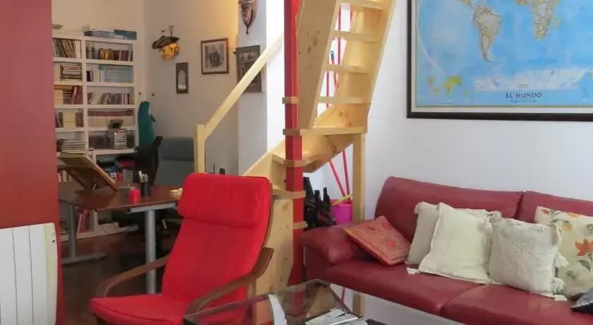 Cozy Central Apartment - photo 3