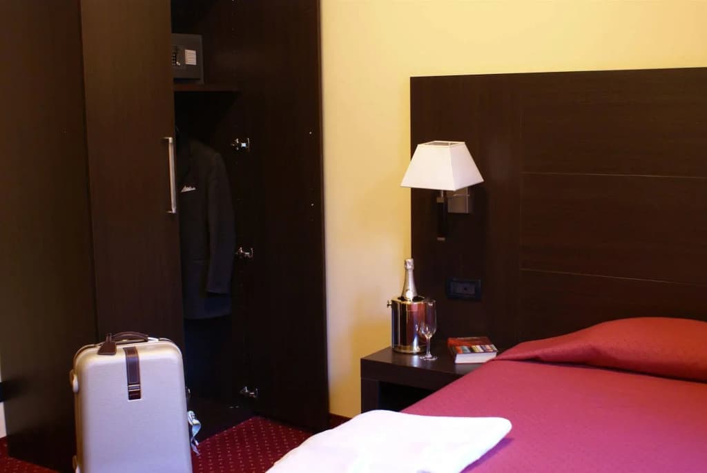 Hotel Versailles - photo 19