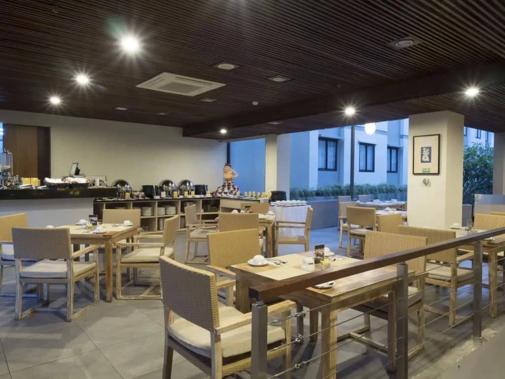Hotel Dafam Savvoya Seminyak - photo 26