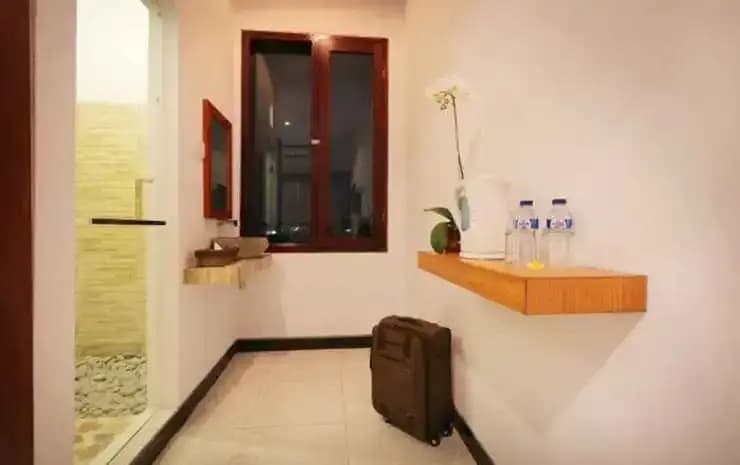 Valomia Guest House - photo 12