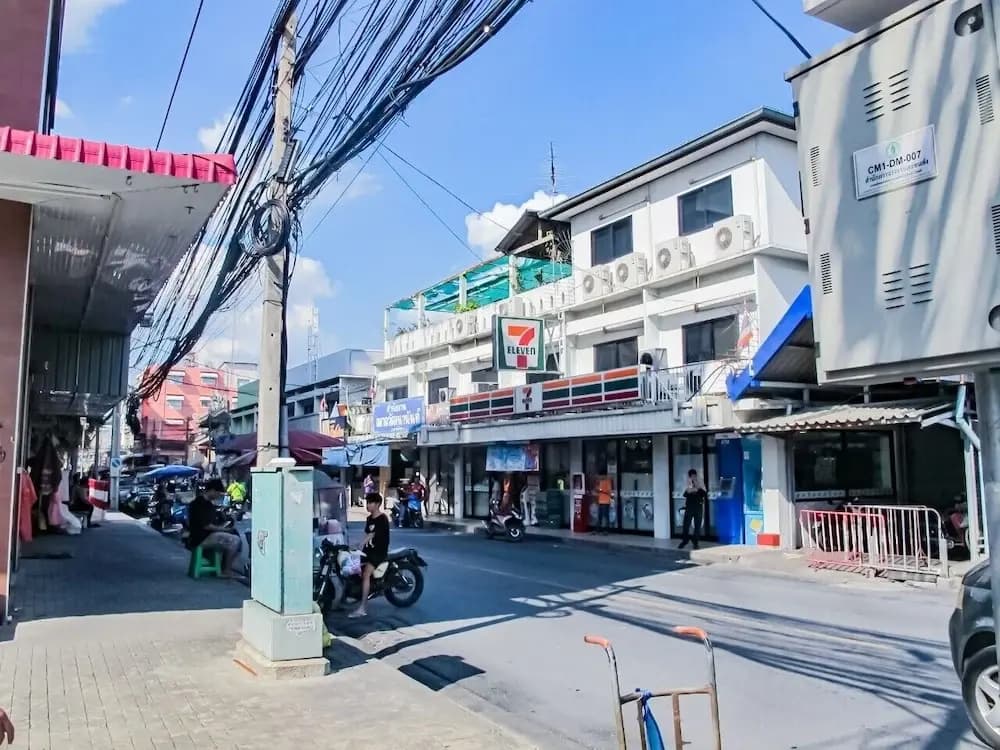 HOMEY-Don Mueang Airport Hostel - photo 17