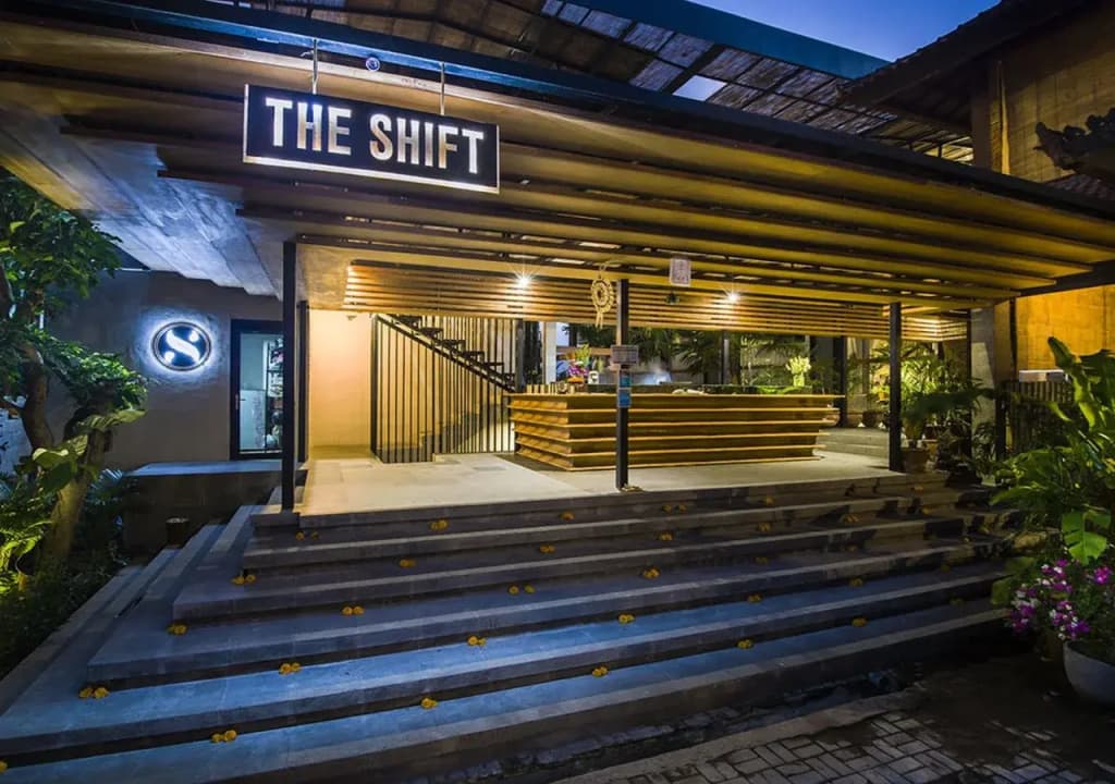 The Shift - photo 13