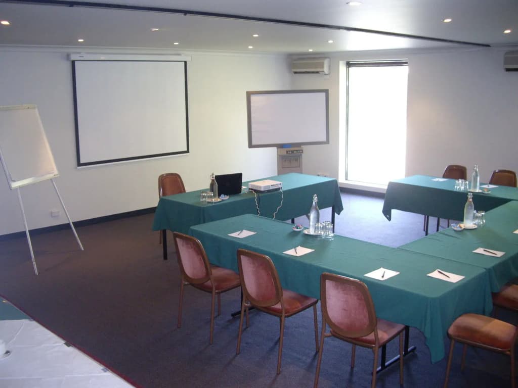 Best Western Plus The Tudor-Box Hill - photo 16