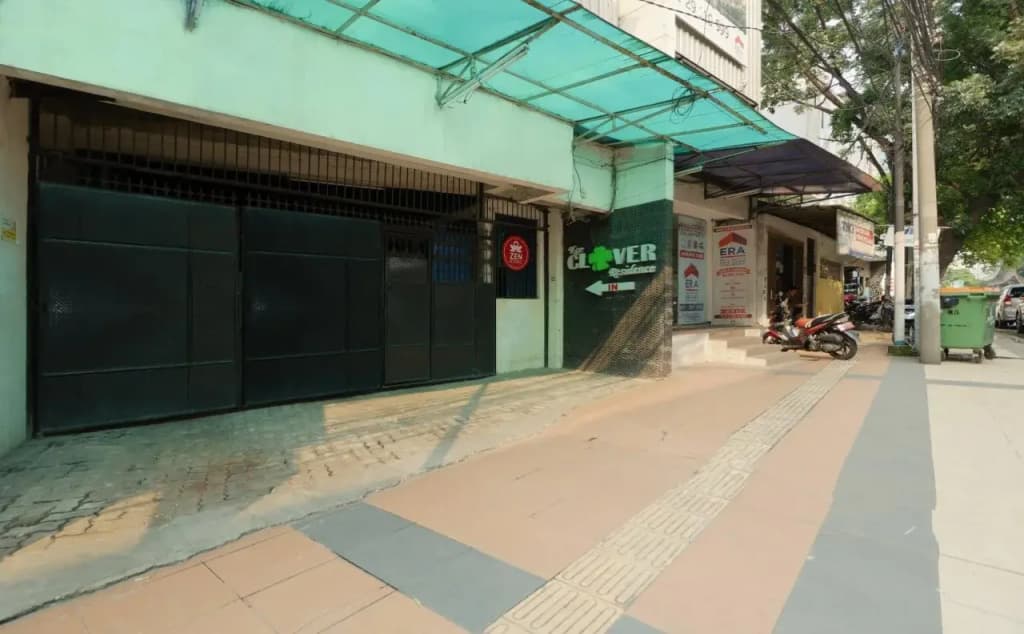 Clover Residence Near Mall Ambassador - photo 27