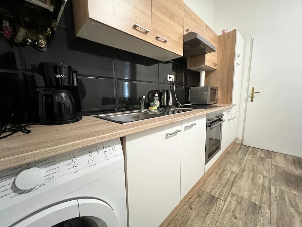 Cozy 3BR shared Apt. Wien Simmering - photo 14