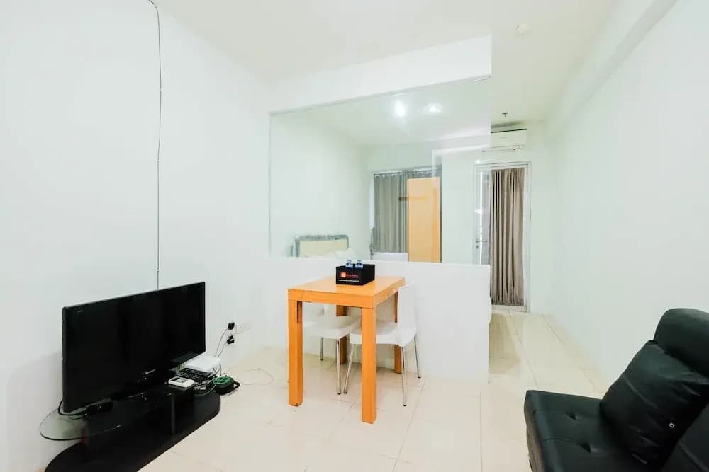 Comfortable And Homey Studio At Titanium Square Apartment - photo 10