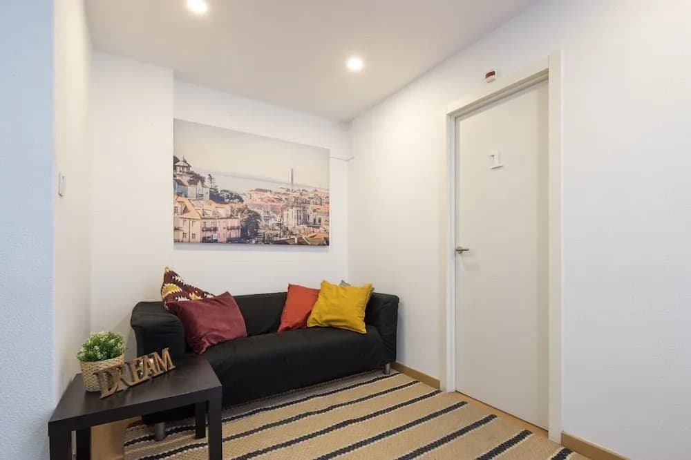 Liberty Hostel Lisbon - photo 11