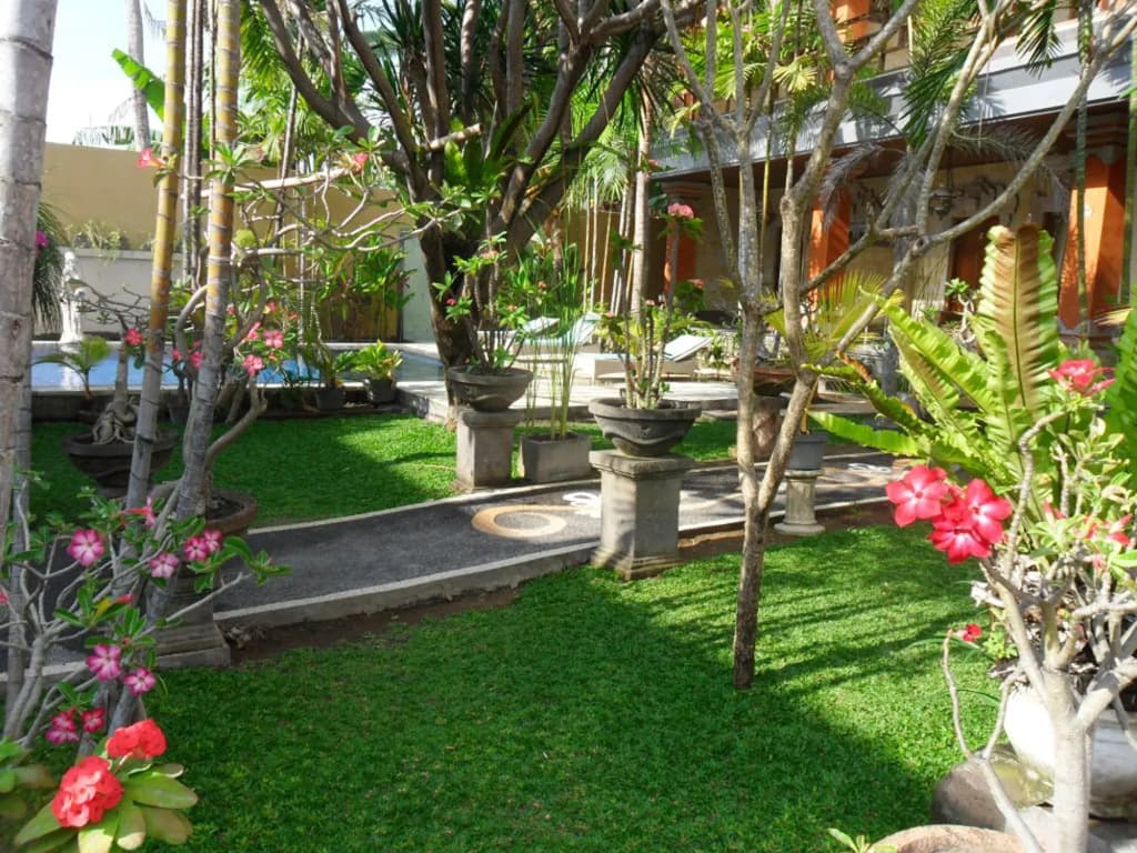 Puri Anom Guest House - photo 12