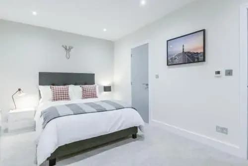 Stunning Ealing Apartment - photo 48