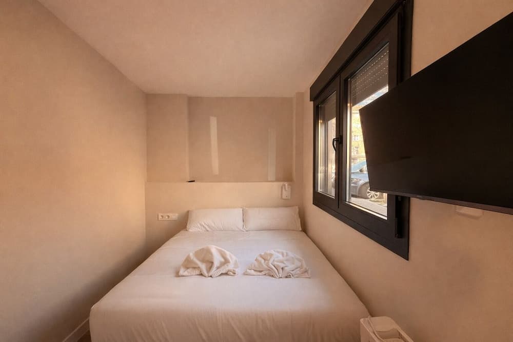Hostal Bernabeu 2 - photo 12