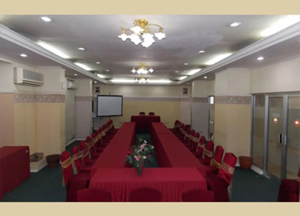 Hotel Marcopolo Jakarta - photo 16
