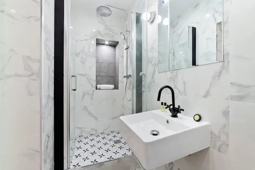 Stylish Apartment in the Heart of Paris - photo 7