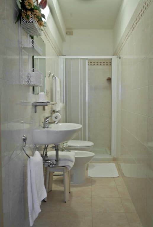 Hotel Atmosphere - photo 8