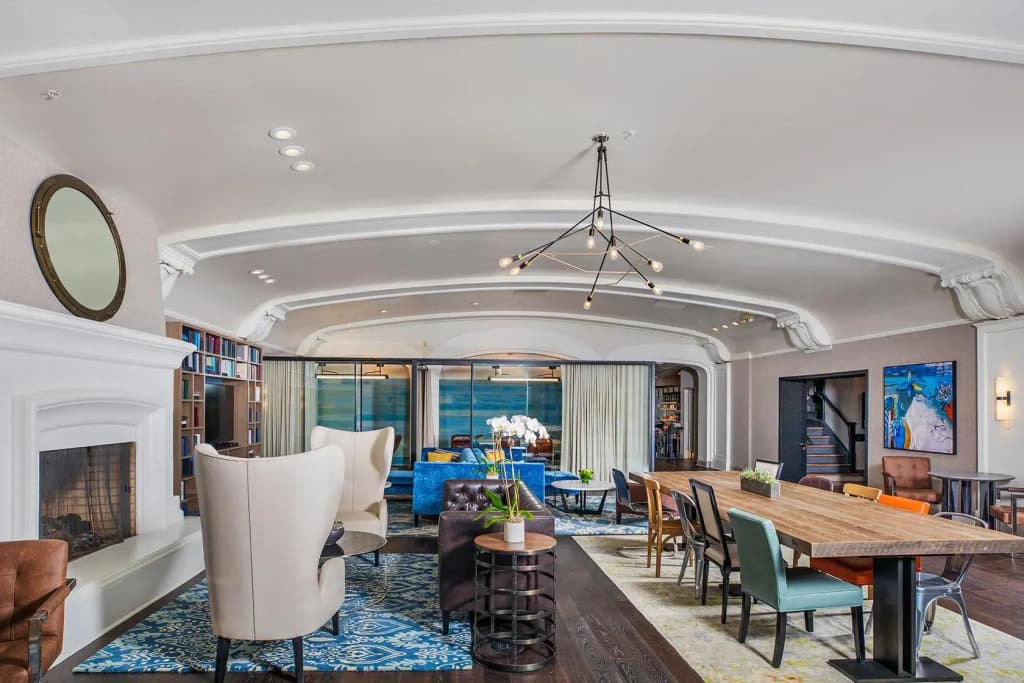 Harbor Court Hotel - photo 29