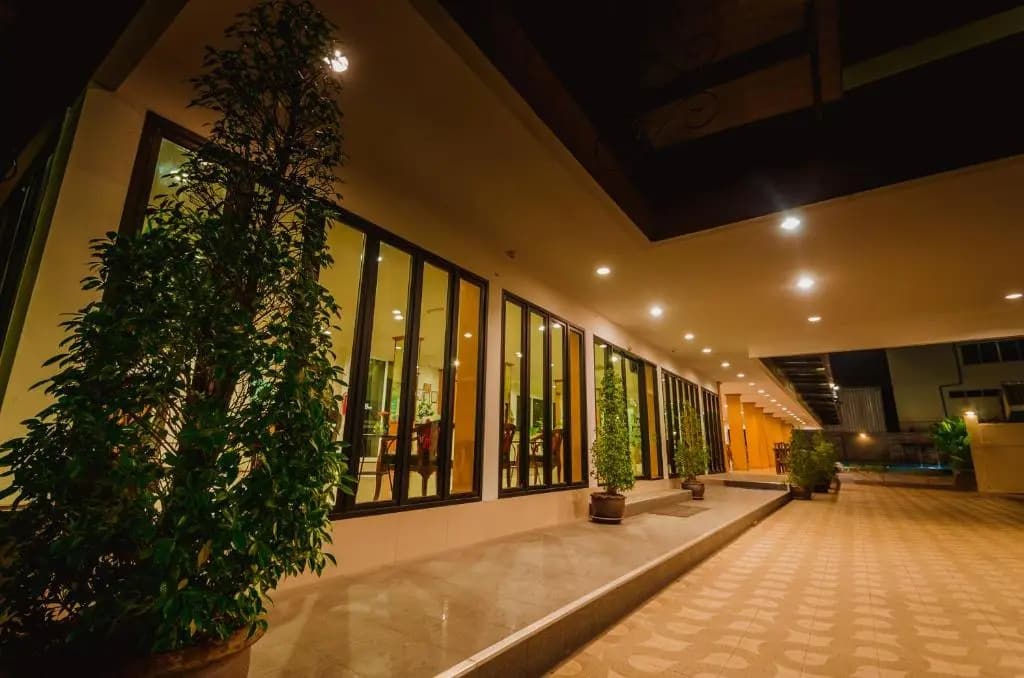 TH Beach Hotel - photo 16