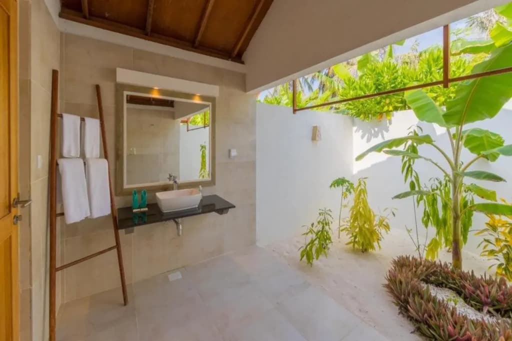 Innahura Maldives Resort - photo 8
