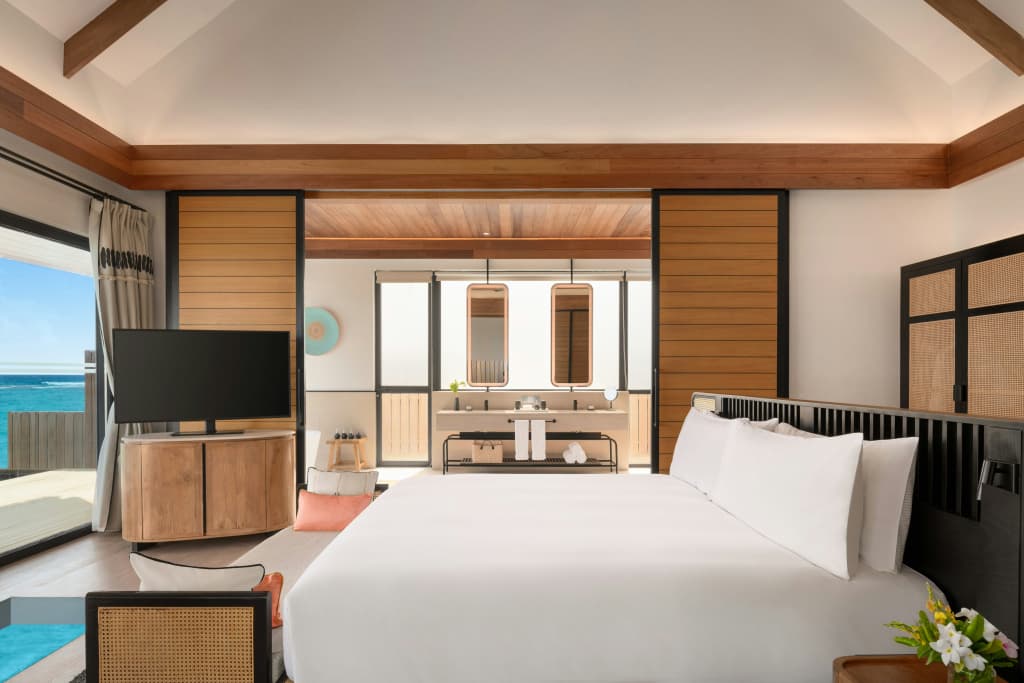 Hilton Maldives Amingiri Resort & Spa - photo 2