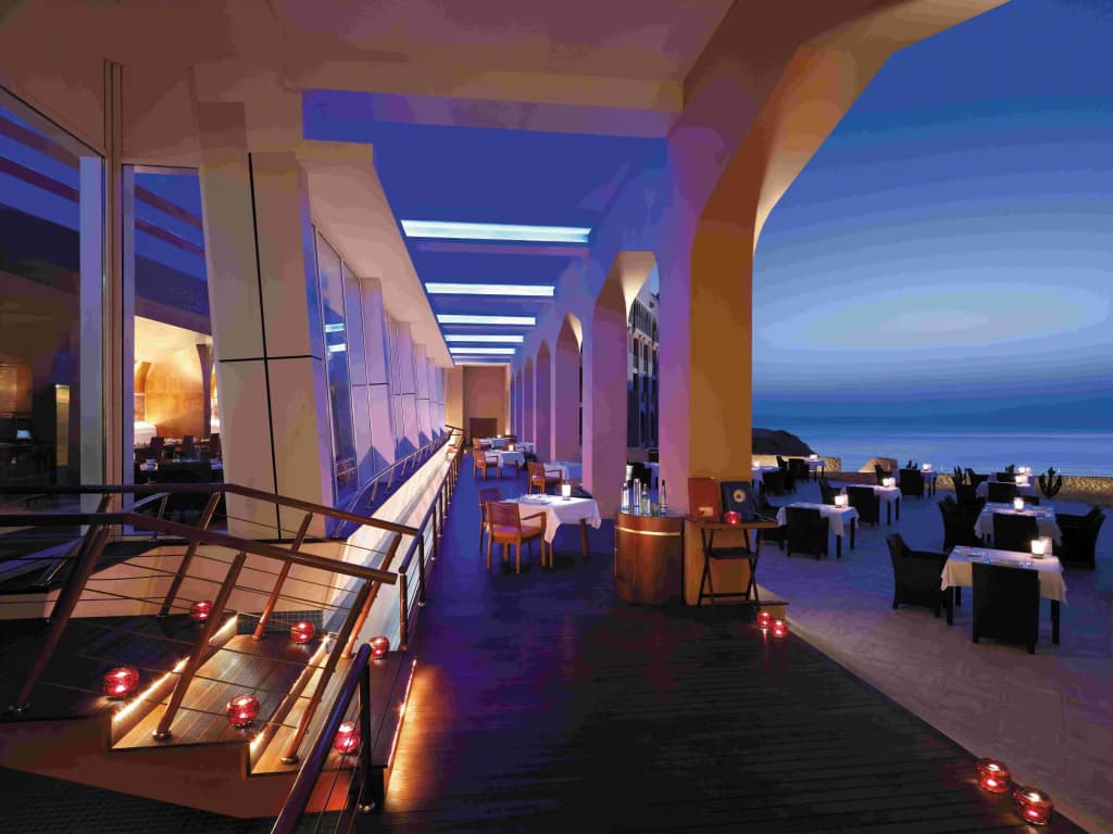 Al Husn Muscat Hotel - photo 8