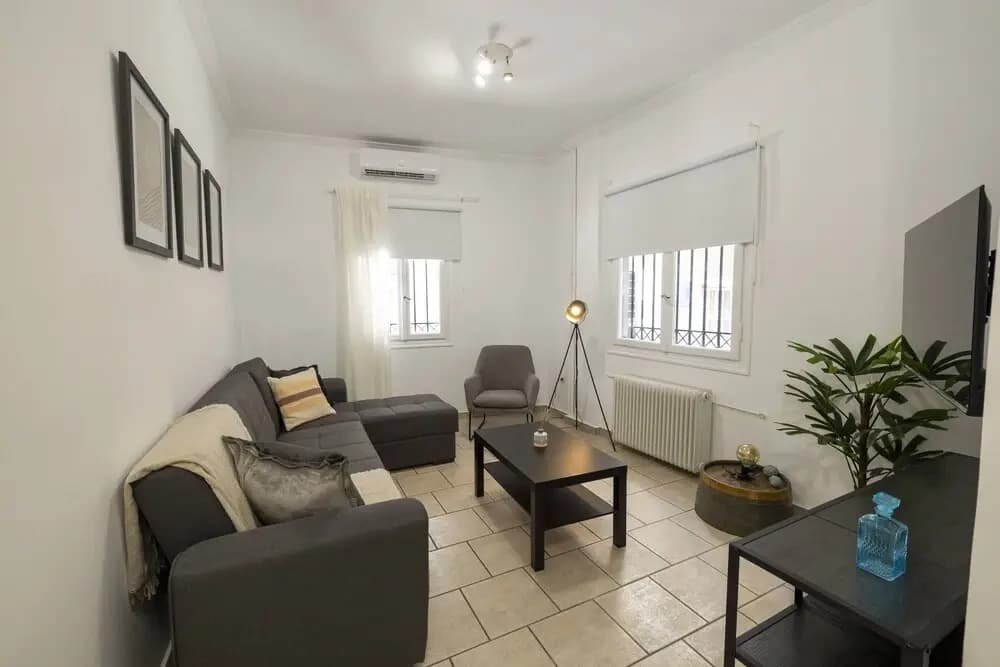 Phaedrus Living: Athens Studios Angel - photo 2