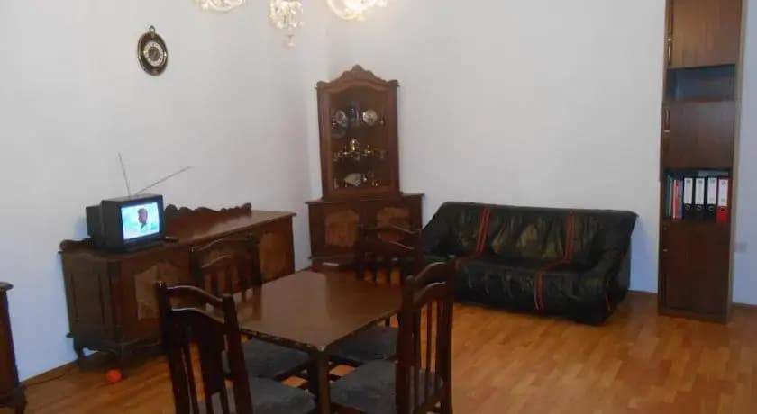 Room 404 - photo 2