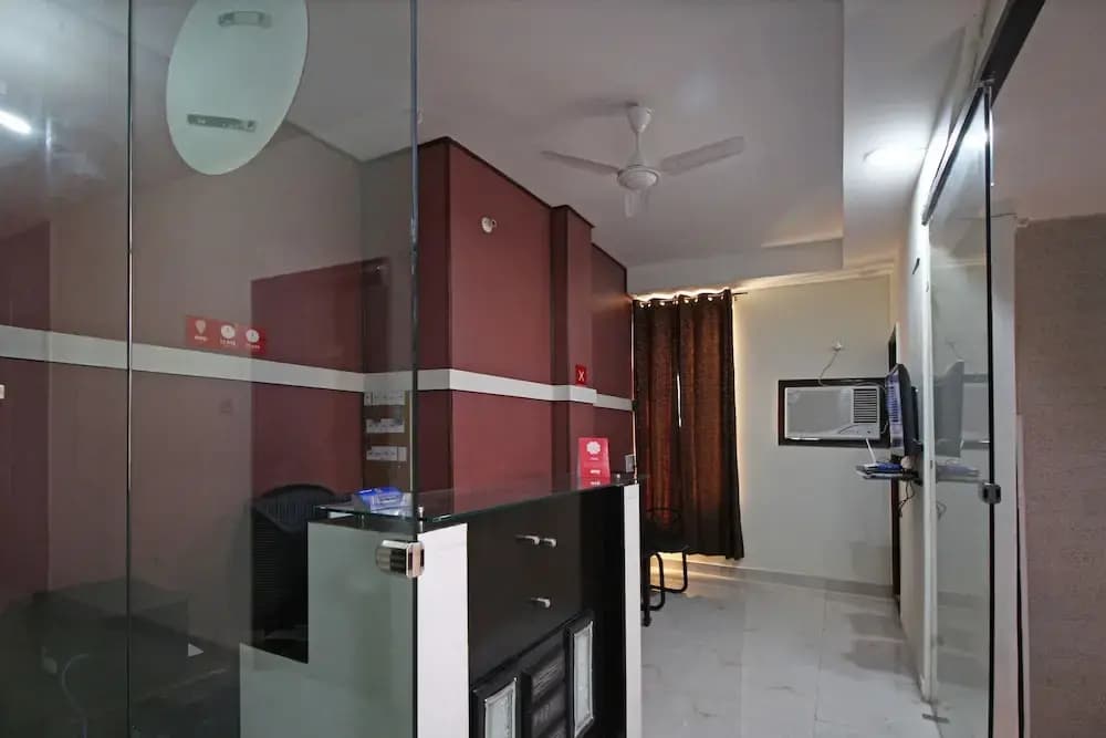 OYO 4882 Hotel Golden Park - photo 11