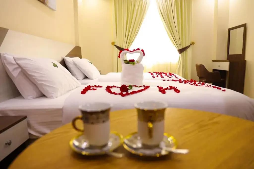 F & H Hotel - photo 3