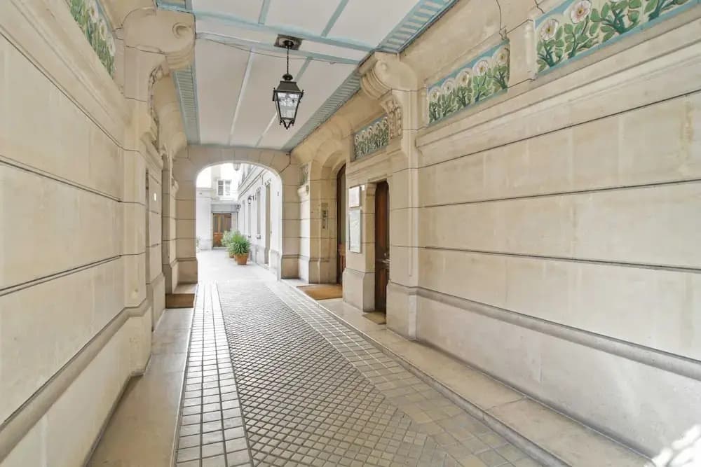 Cosy and Bright 1BR Flat Near Arc de Triomphe! - photo 9