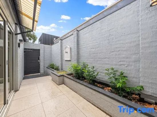 Stylish 3BR House(Parking)/ICC&DarlingHarbour-8min - photo 9