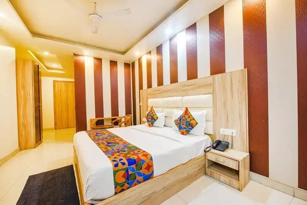 Airport Hotel Mahal - photo 35