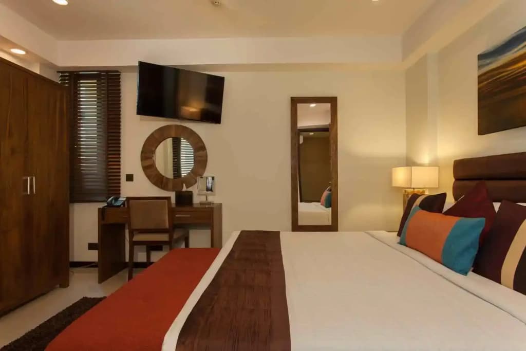 The Somerset Hotel - photo 6
