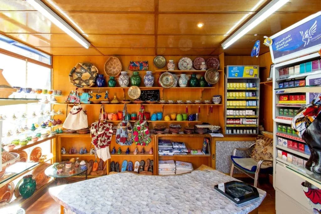 Hotel Akabar - photo 11