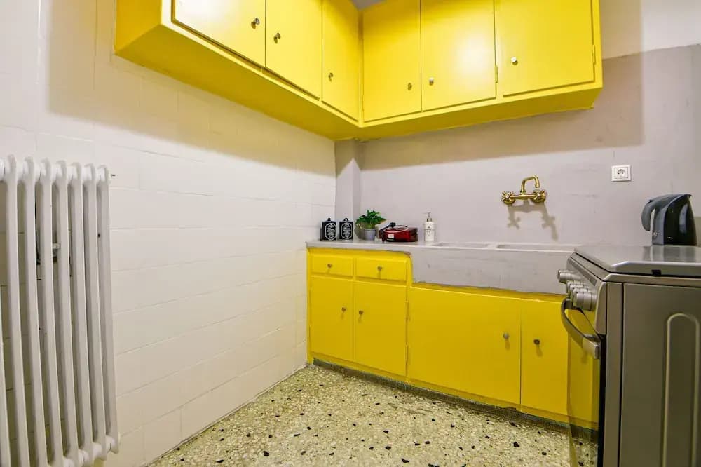 Athenian sunny apartment - photo 14