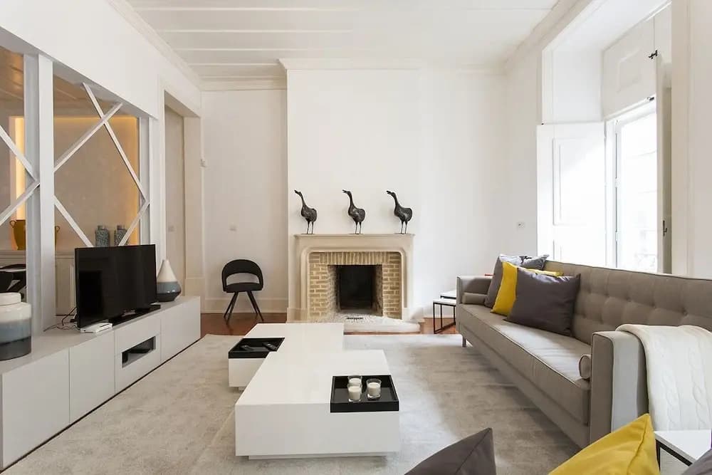 ALTIDO Elegant 3BR Apt w/workspace in Chiado - photo 5