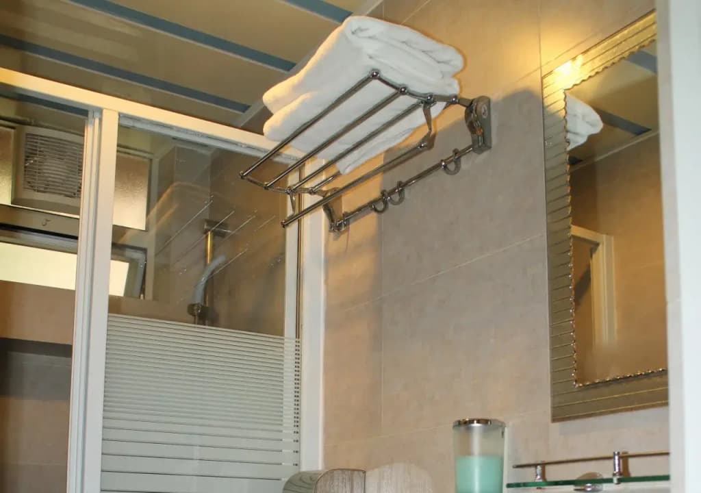 Comfort Lodge, Hong Kong - photo 6