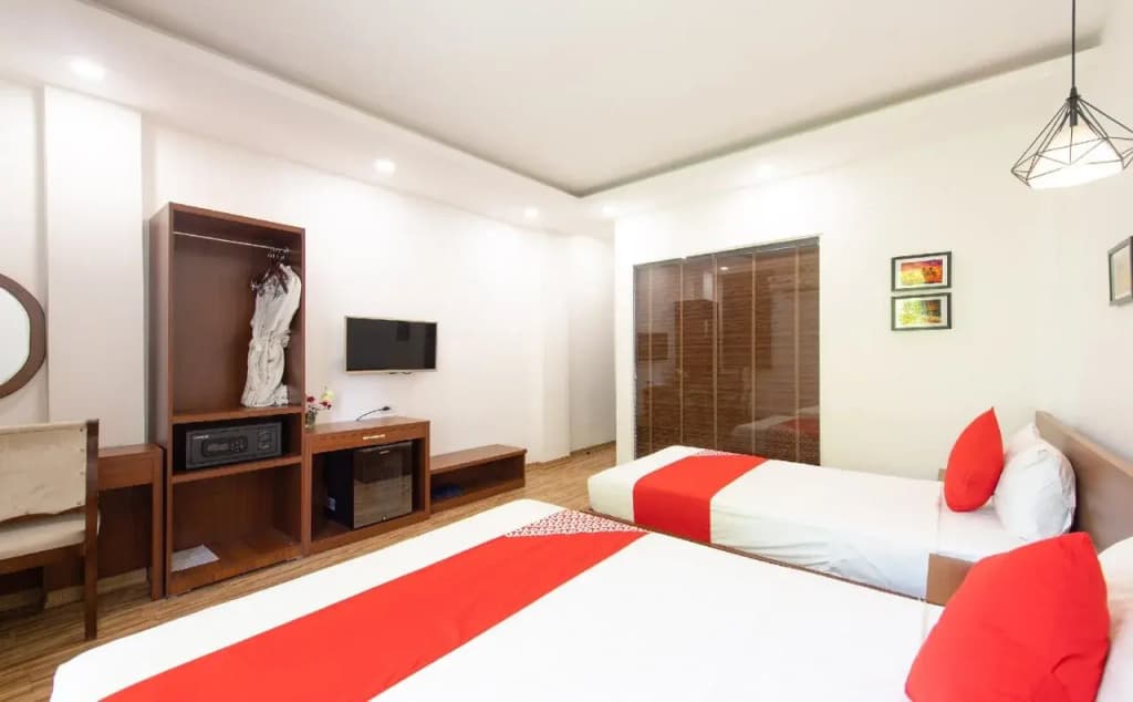 Ibiz Hotel - photo 4