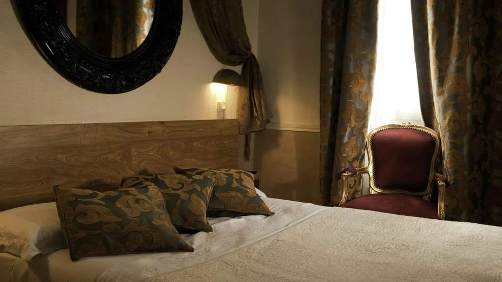 Hotel Petit Saint Honoré - photo 22