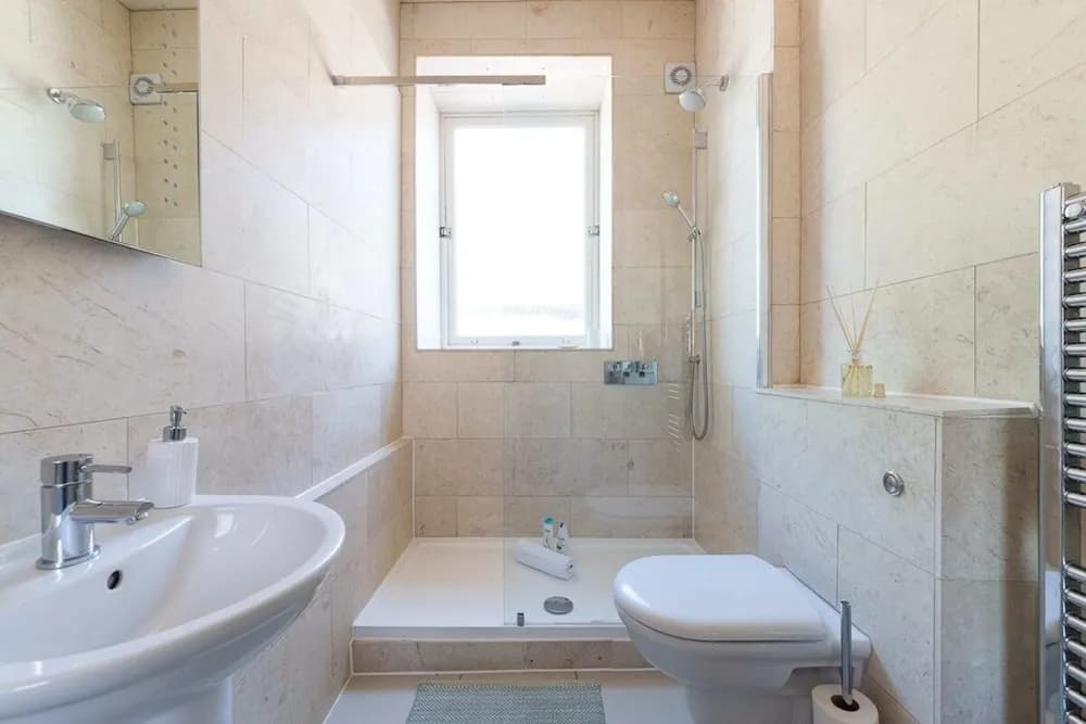 Homely 2 Bedroom Victorian Apartment in Hampstead - photo 7