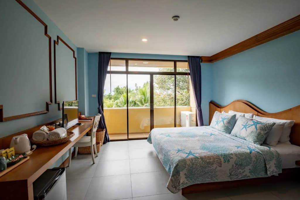 ROYAL PINEAPPLE HOTEL | A Welcome to Wealth and Good Fortune - photo 22