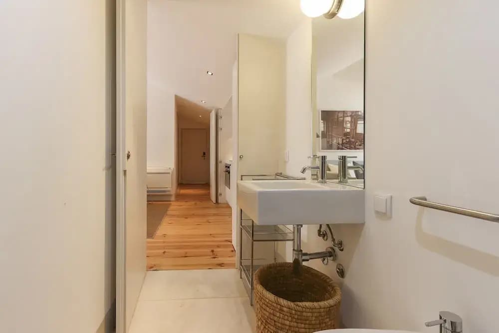Combro Suites by Homing - photo 9
