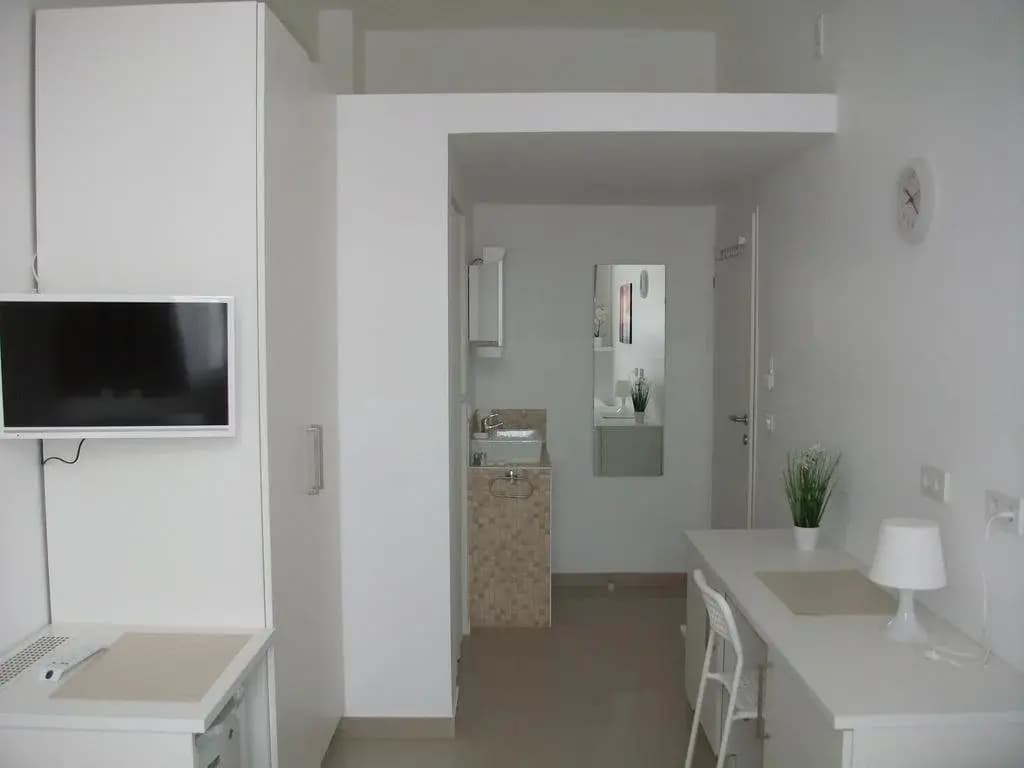 CH-Vienna City RoomsPenthouse Terrassenapartment - photo 4
